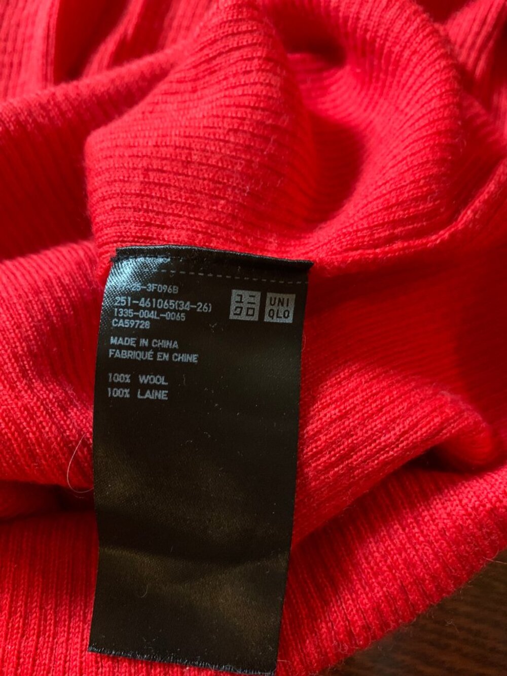 Uniqlo Turtleneck - Picture 2 of 7